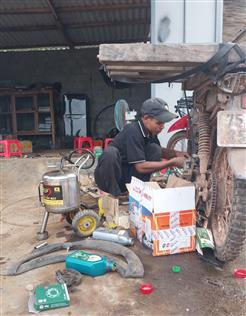 Thanh niên vùng cao khởi nghiệp từ nghề sửa xe máy